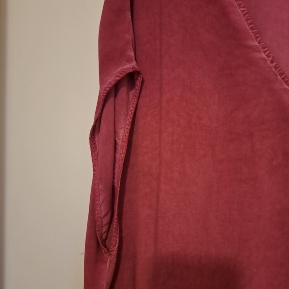 Torrid dusty rose sleeveless size 1 top dark - Picture 2 of 5